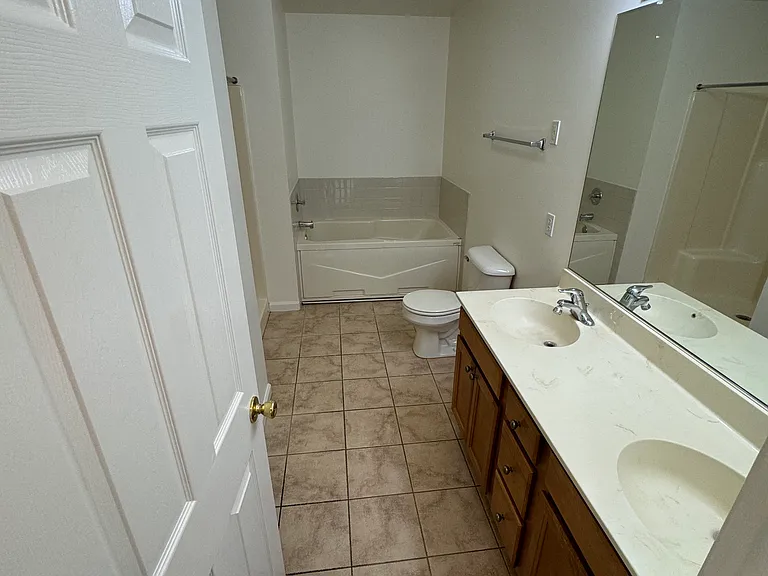 342 S 40th St — Photo 18