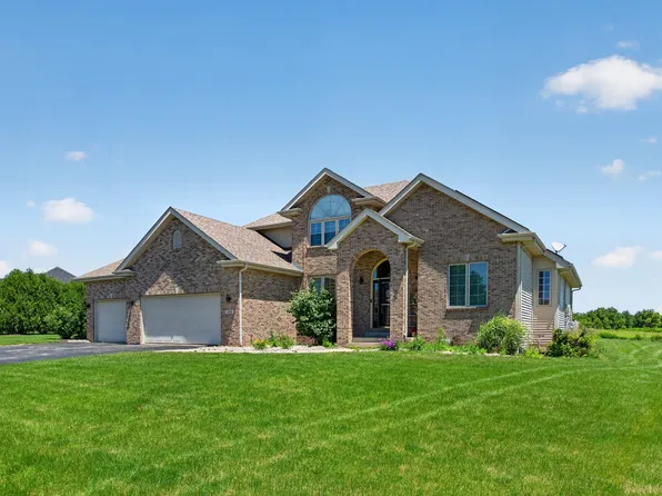 129 Titleist Trl, Poplar Grove, IL 61065
