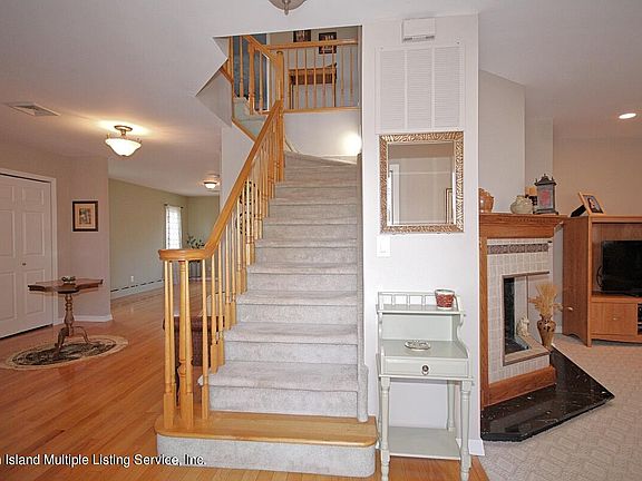 5th image of 91 Kinghorn St