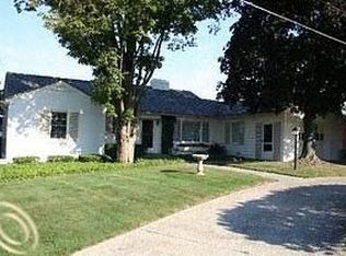 2211 River Rd, Marysville, MI 48040