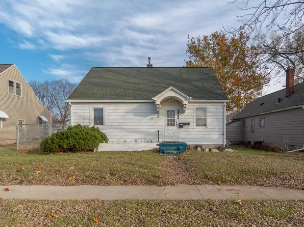 1526 Logan Ave, Waterloo, IA 50703