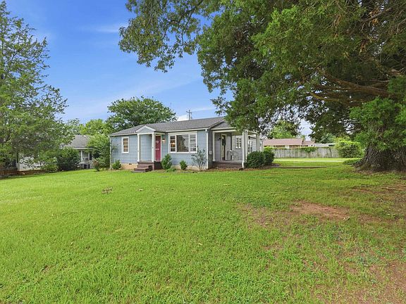 3rd image of 908 Old Lee Hwy