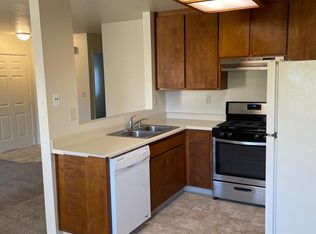 600 Mission Blvd APT 12, Santa Rosa, CA 95409
