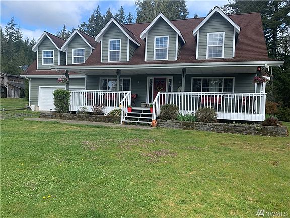 3rd image of 1700 NE Toonerville Dr