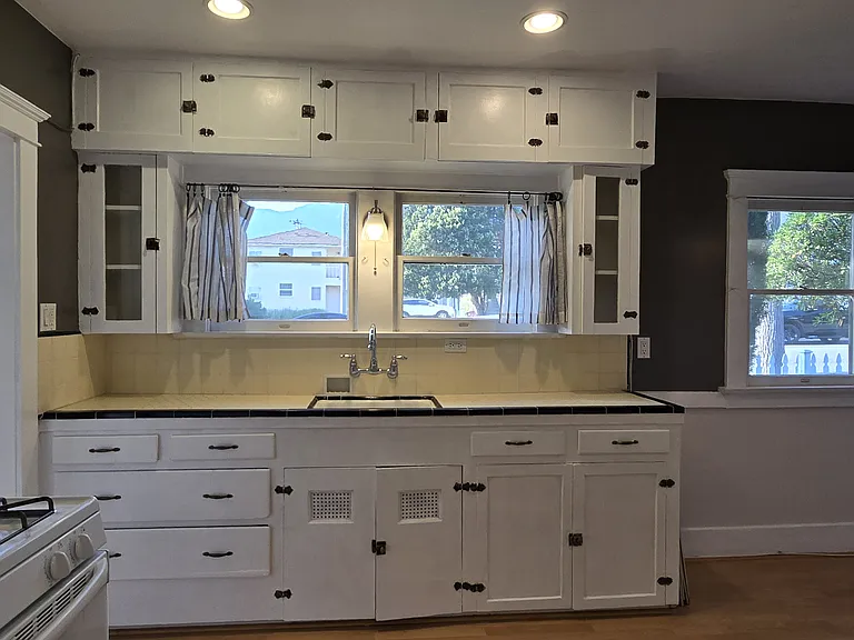 202 E Lemon Ave — Photo 3