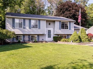 1534 Elderberry Cir, Walworth, NY 14568