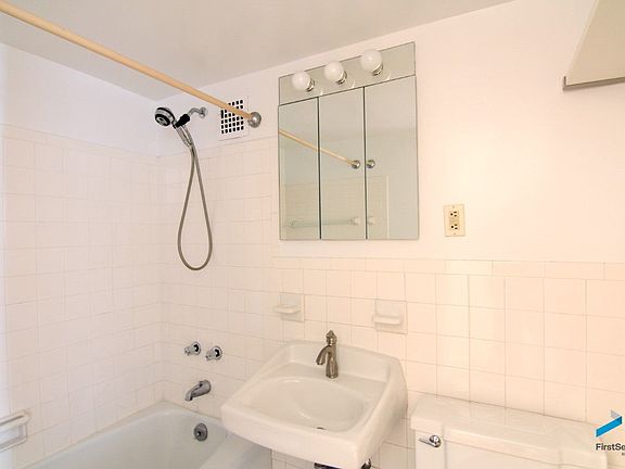3rd image of 435 E 77th St APT 10H