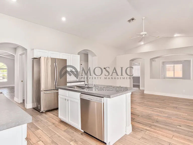 3381 E Flamingo Ct — Photo 15