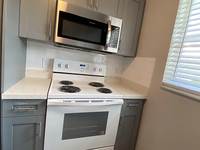 715 N H St #1 — Photo 5