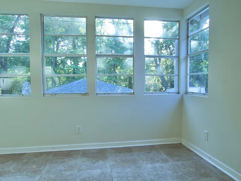 1554 Geraldine Dr — Photo 12