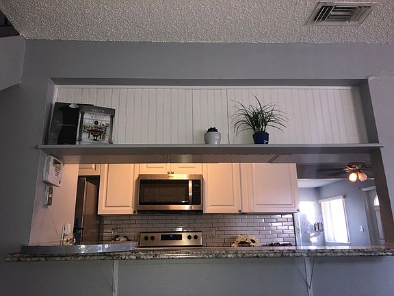 3rd image of 826 E Tiffany Dr APT 2