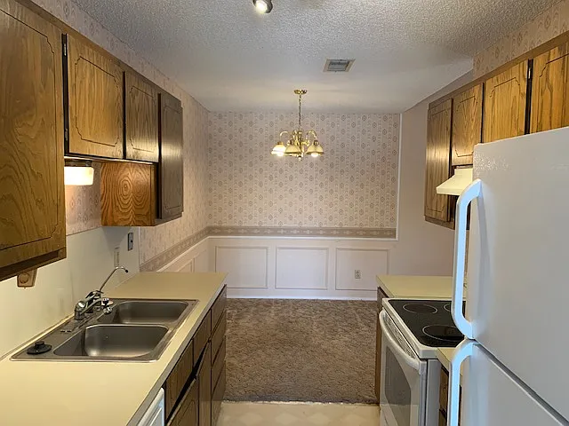 4074 Russell Ave — Photo 5