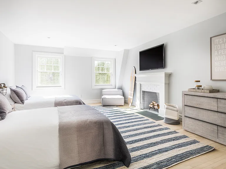 21 Dering Ln — Photo 13