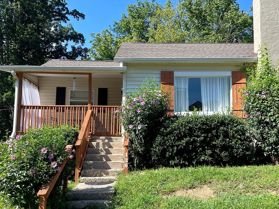126 Rumbough Pl