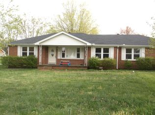 214 Donoho Ave, Lafayette, TN 37083