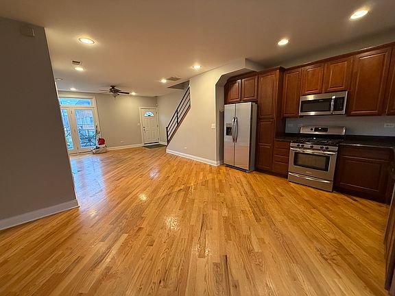5th image of 7016 W Medill Ave