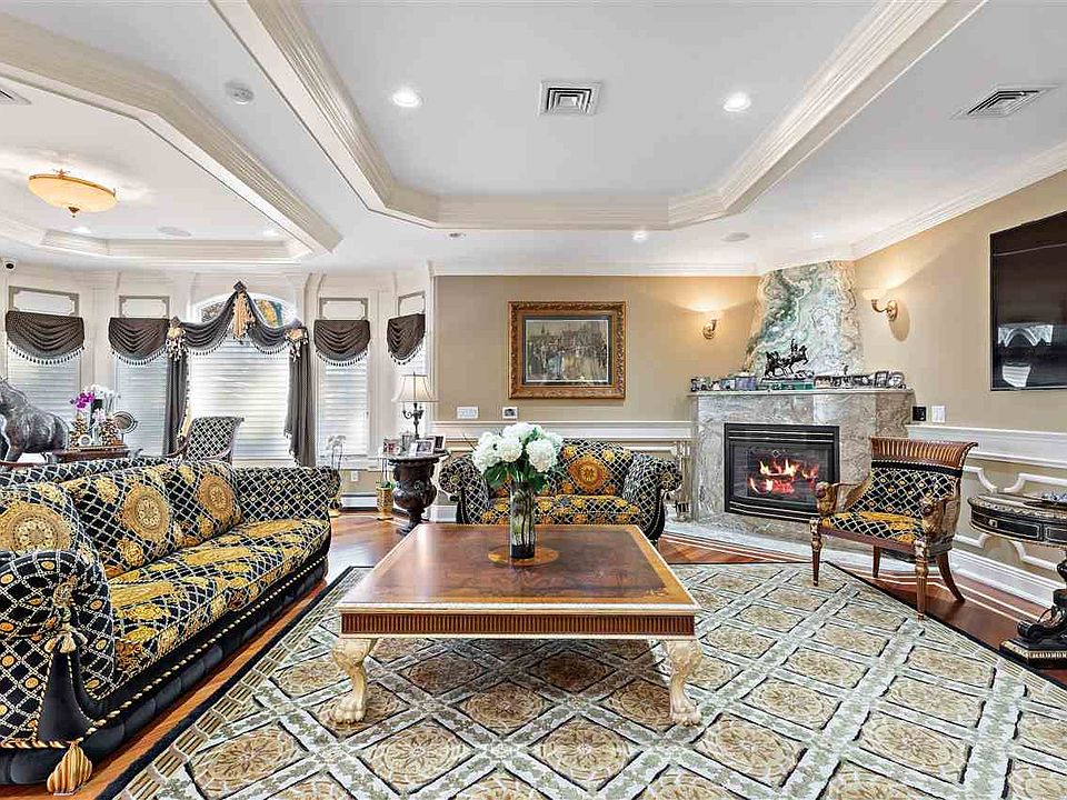 1st image of 37 Lincoln Ave