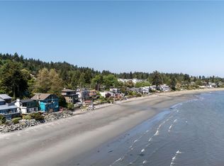 5039 Cordova Bay Rd, Saanich, BC V8Y 2K1