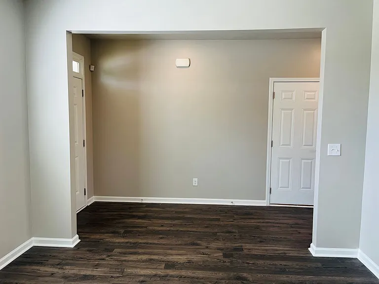 19 White Spruce Way — Photo 7
