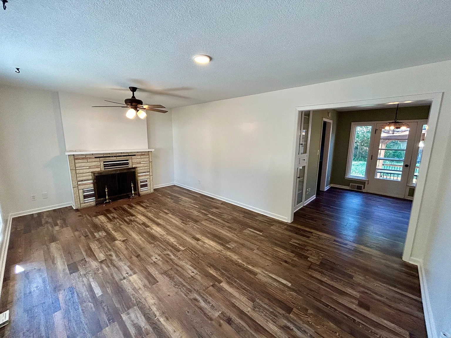 4 bed, 1993 sqft, $1,695 — Photo 4