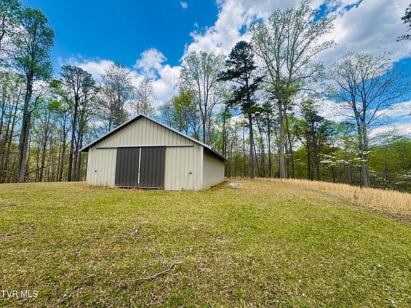 5th image of 160 Bob's Hollow Rd