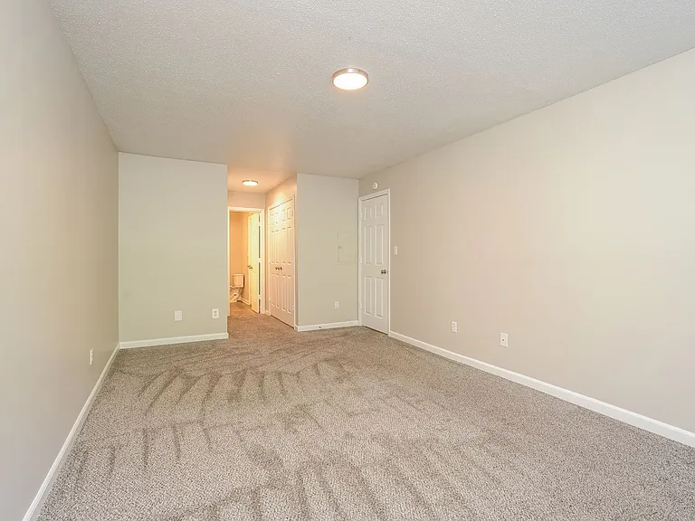 Wendover Ridge Apartments — Photo 25