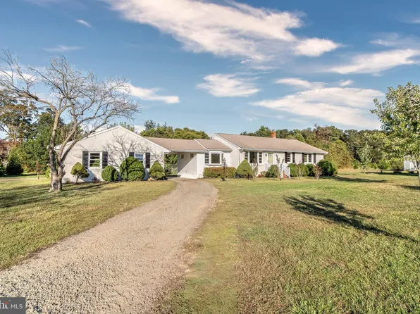 24255 Tidewater Trl, Port Royal, VA 22535