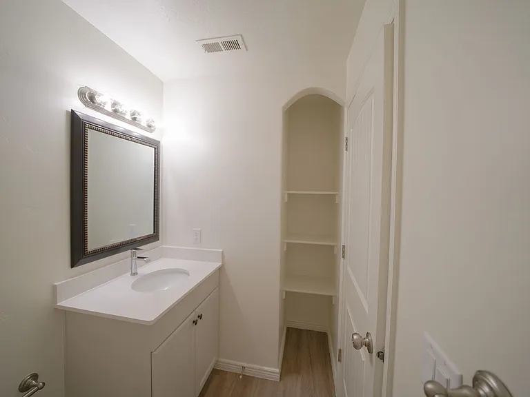 1000 E Bluffview Dr #115 — Photo 12