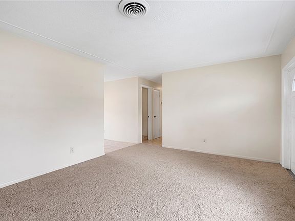 5th image of 4560 30th Ave