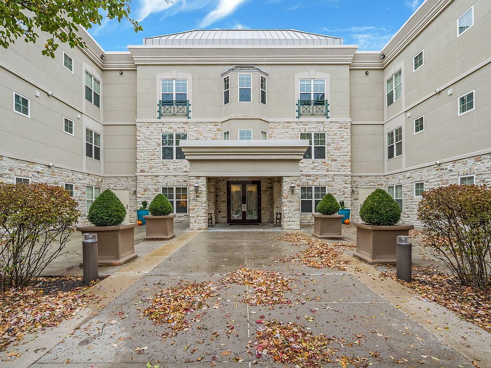 1st image of 5735 Newbank Cir APT 303