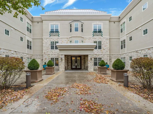 5735 Newbank Cir APT 303, Dublin, OH 43017