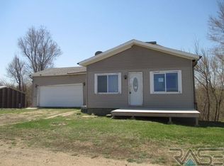 1402 85th St, Luverne, MN 56156