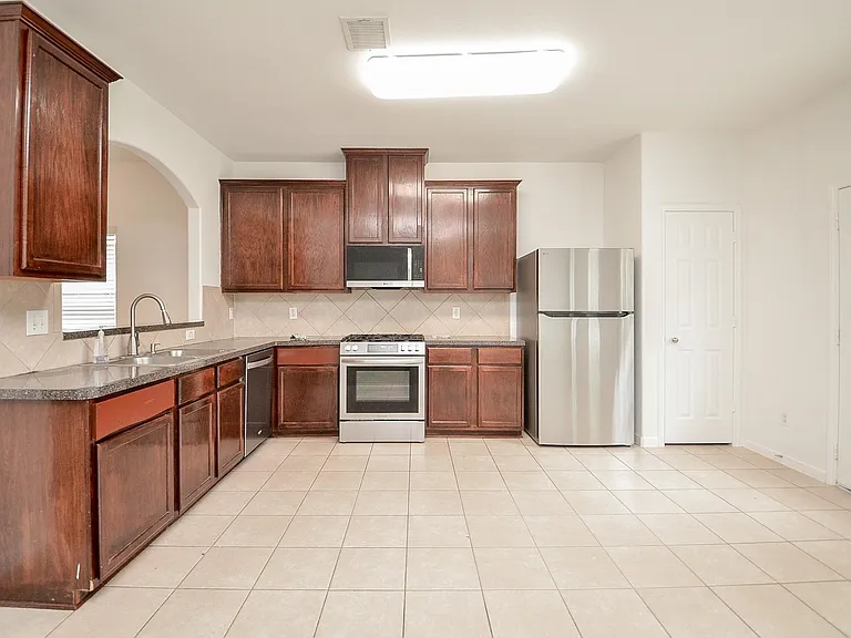 21723 Britton Hill Way — Photo 17