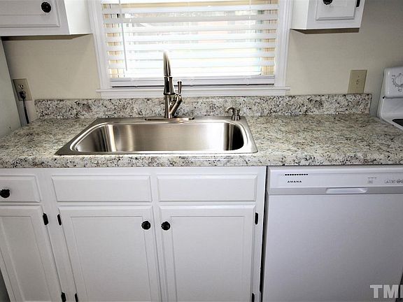 5th image of 418 Fay Ct