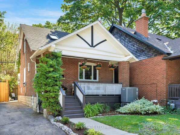 249 Gainsborough Rd, Toronto, ON M4L 3C7