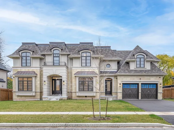243 Prince George Cres, Oakville, ON L6L 0G5