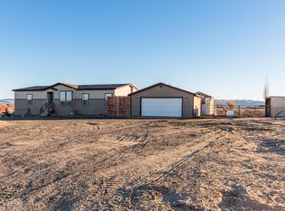 2595 E 4th St, Silver Springs, NV 89429