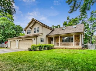 440 Farm Bridge Rd, Lake Zurich, IL 60047