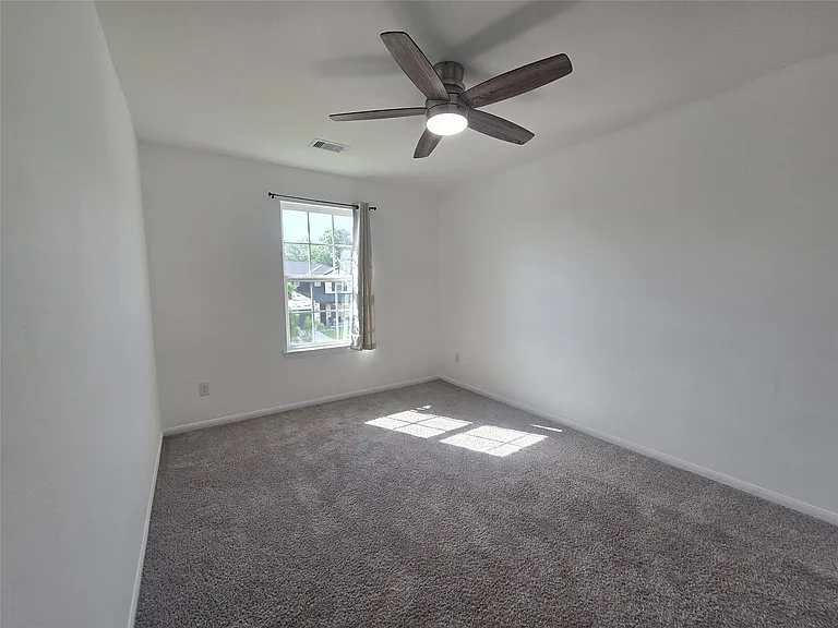 7318 Parkview Dr — Photo 24