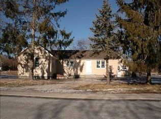 114 Old Country Rd, East Quogue, NY 11942