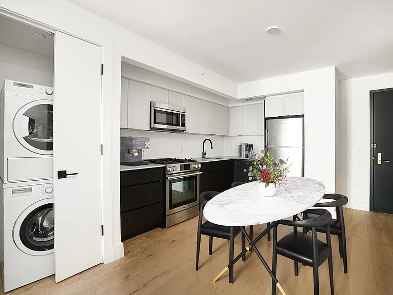 834 Pacific St #509 — Photo 2