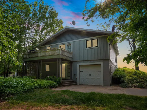 1140 Edgewater Ter, South Haven, MI 49090