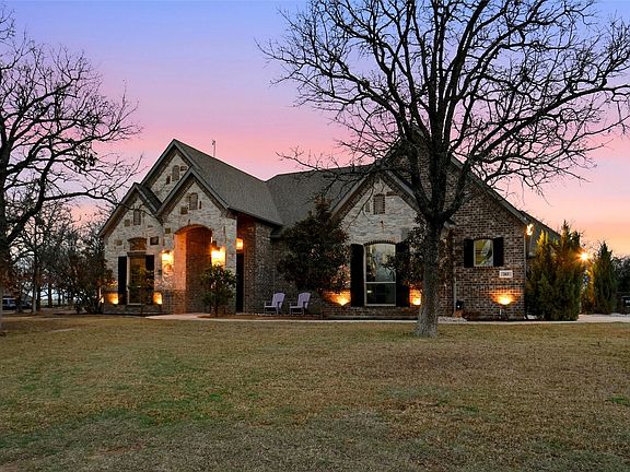 2nd image of 263 Hlavek Rd