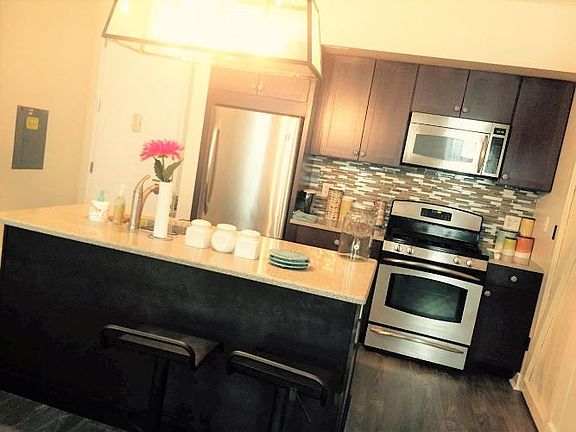 2nd image of 4 Beacon Way APT 813