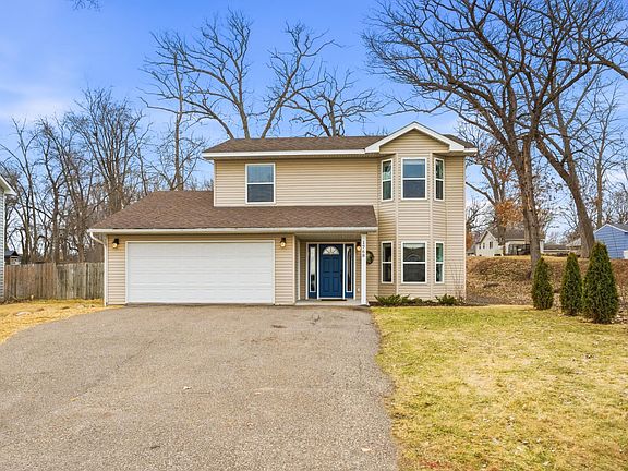 3rd image of 1768 Beach Dr SE