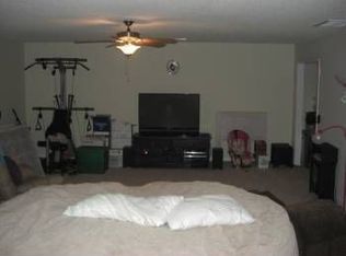 288 Morgan Cove Rd, Burgaw, NC 28425