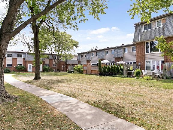 4th image of 2658 Vine Ct #110