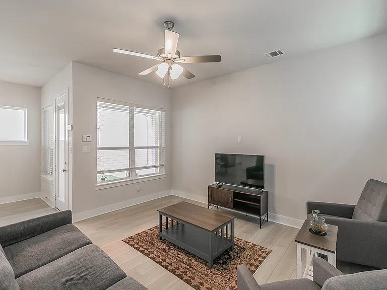 6113 Kendrick Mews — Photo 10