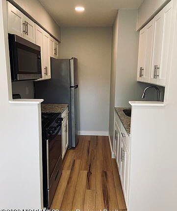 5th image of 407 8th Ave APT 2A