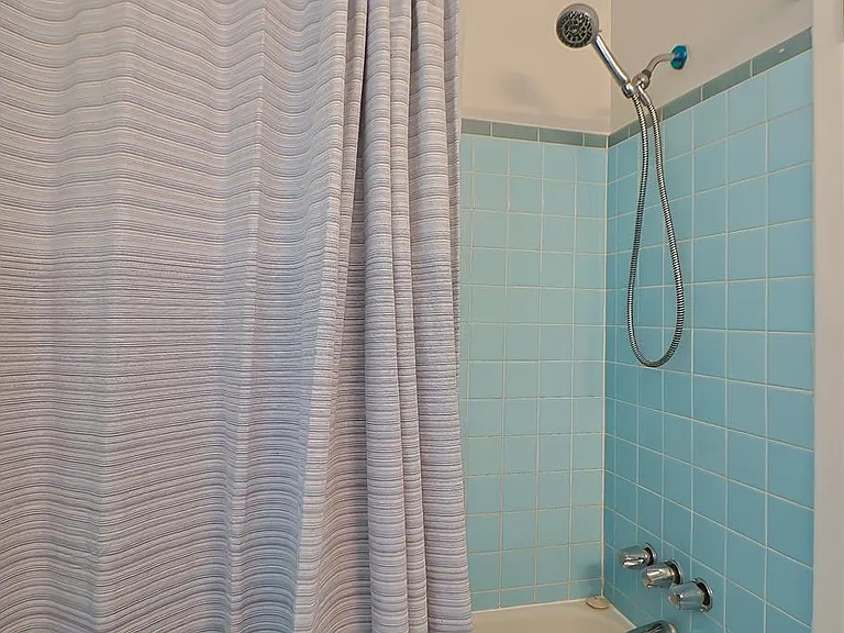 10 Barcelona Ave — Photo 25
